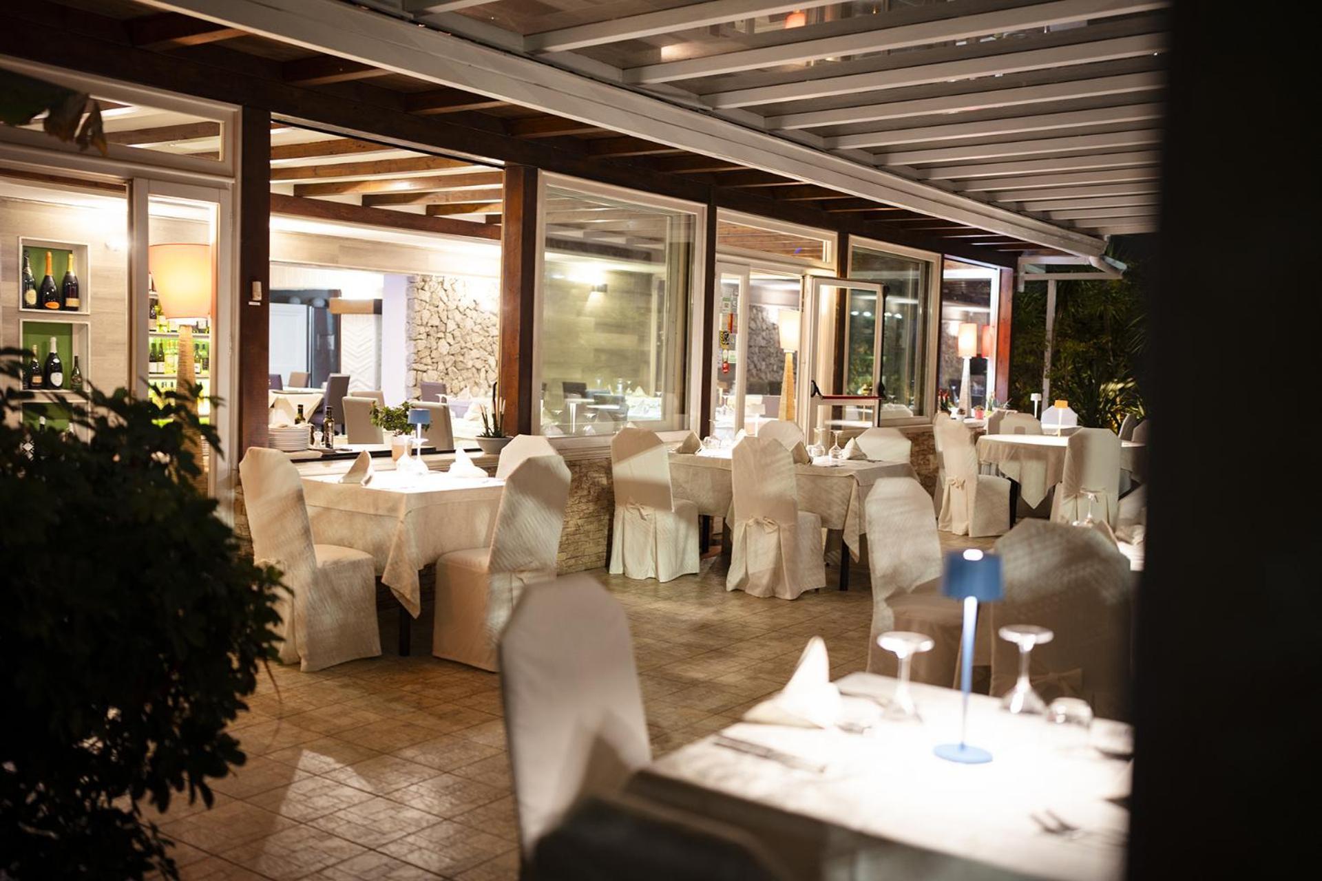 Hotel Ristorante Le Rose ブリアーティコ エクステリア 写真